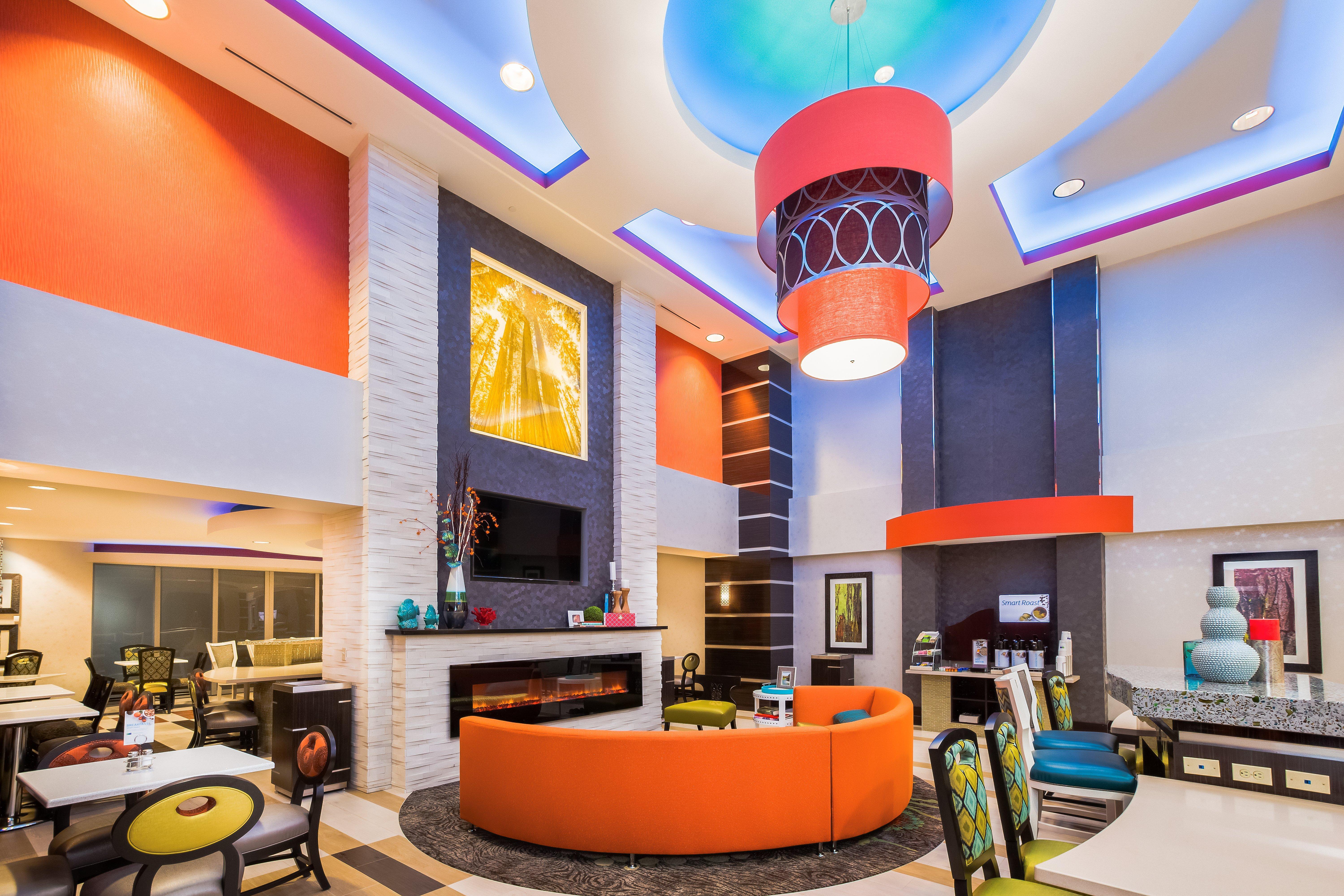 Holiday Inn Express & Suites Eureka By Ihg Esterno foto