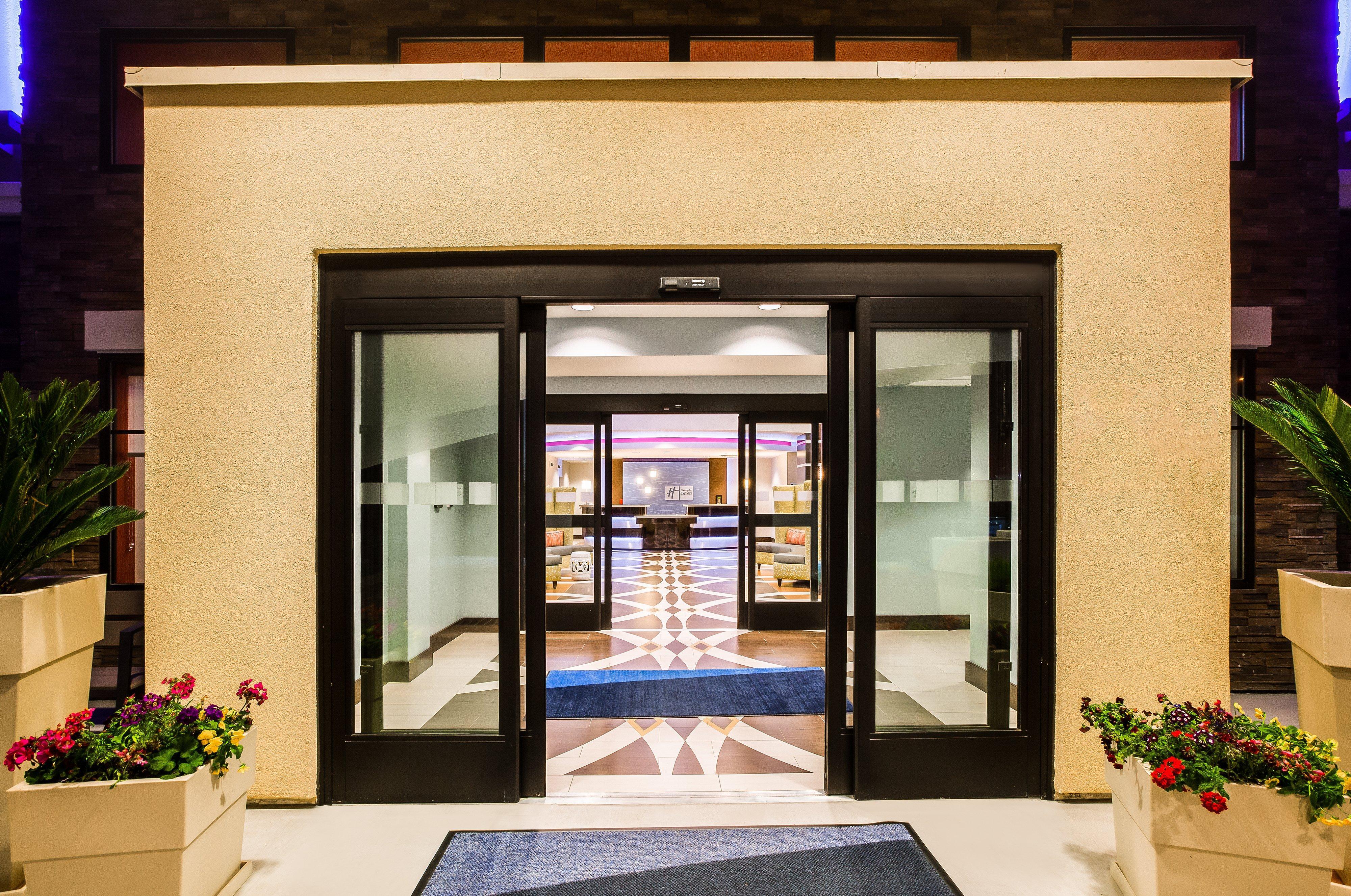 Holiday Inn Express & Suites Eureka By Ihg Esterno foto