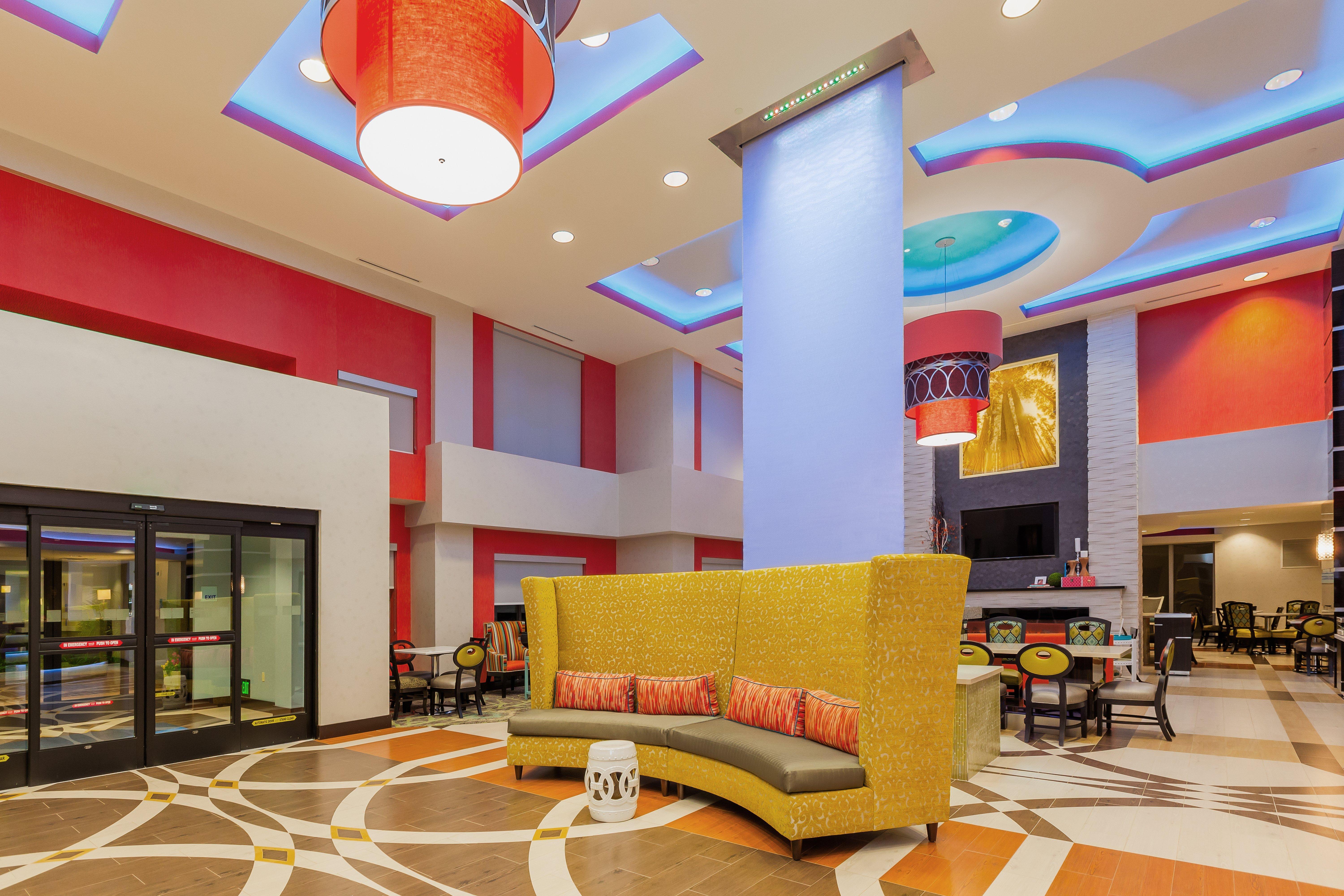 Holiday Inn Express & Suites Eureka By Ihg Esterno foto