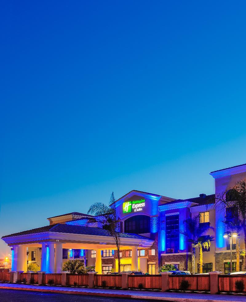 Holiday Inn Express & Suites Eureka By Ihg Esterno foto
